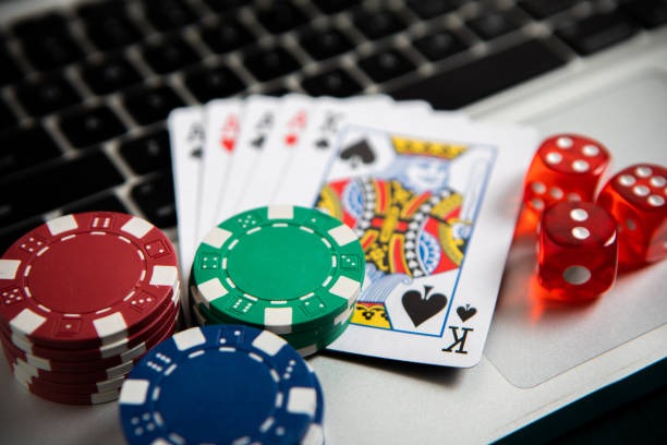 lgosuper mobile app showing Evolution Gaming table list with bet limits and player counts
